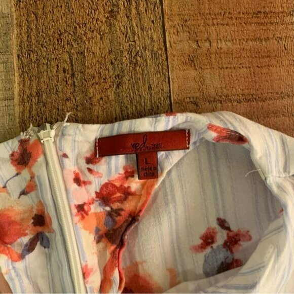 Red by BKE womens blue and white striped short sleeve top with Fred flowers -L - Picture 5 of 9